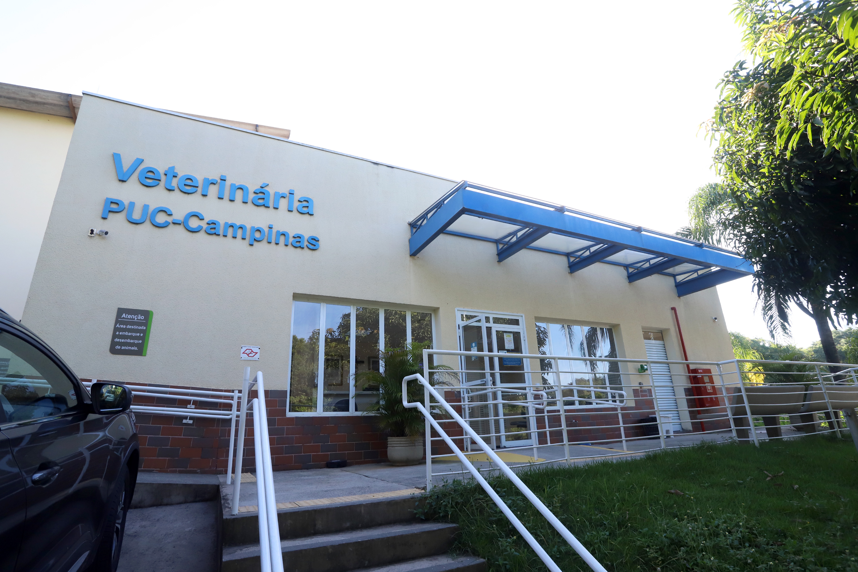 Convênio com a Prefeitura amplia estrutura para casos de média e alta complexidade; são 33 procedimentos médico-veterinários disponíveis 