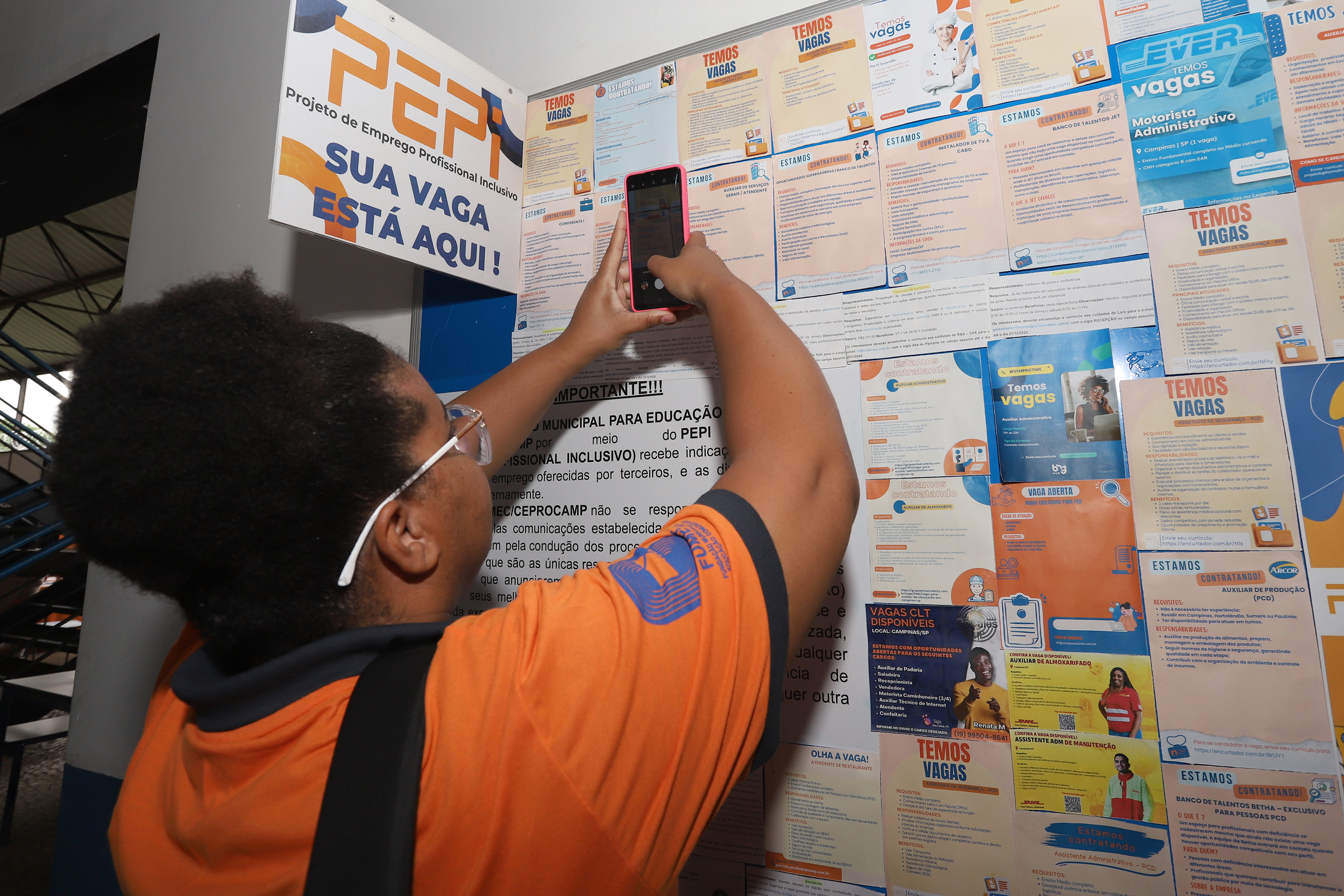Também haverá divulgação de vagas de emprego, estágios e concursos voltados aos alunos do Programa de Emprego Profissional Inclusivo (PEPI)