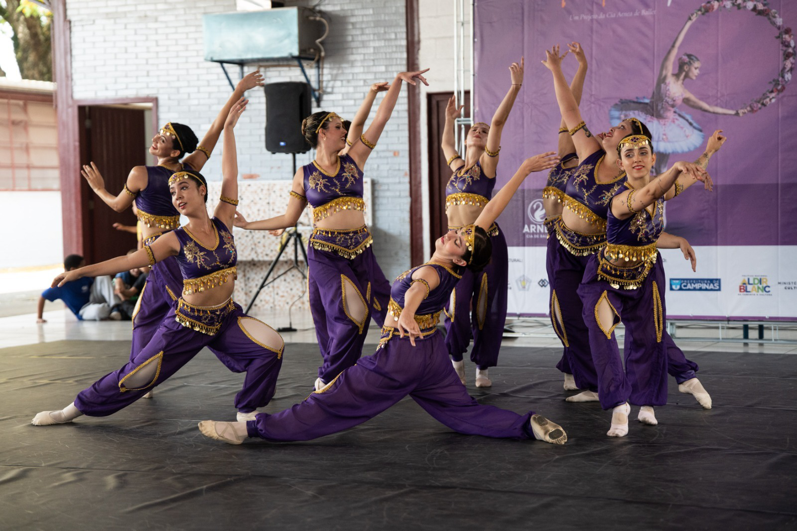 Espetáculo conta com coreografias como o "Trois das Odaliscas" e uma proposta que une tradição e inovação