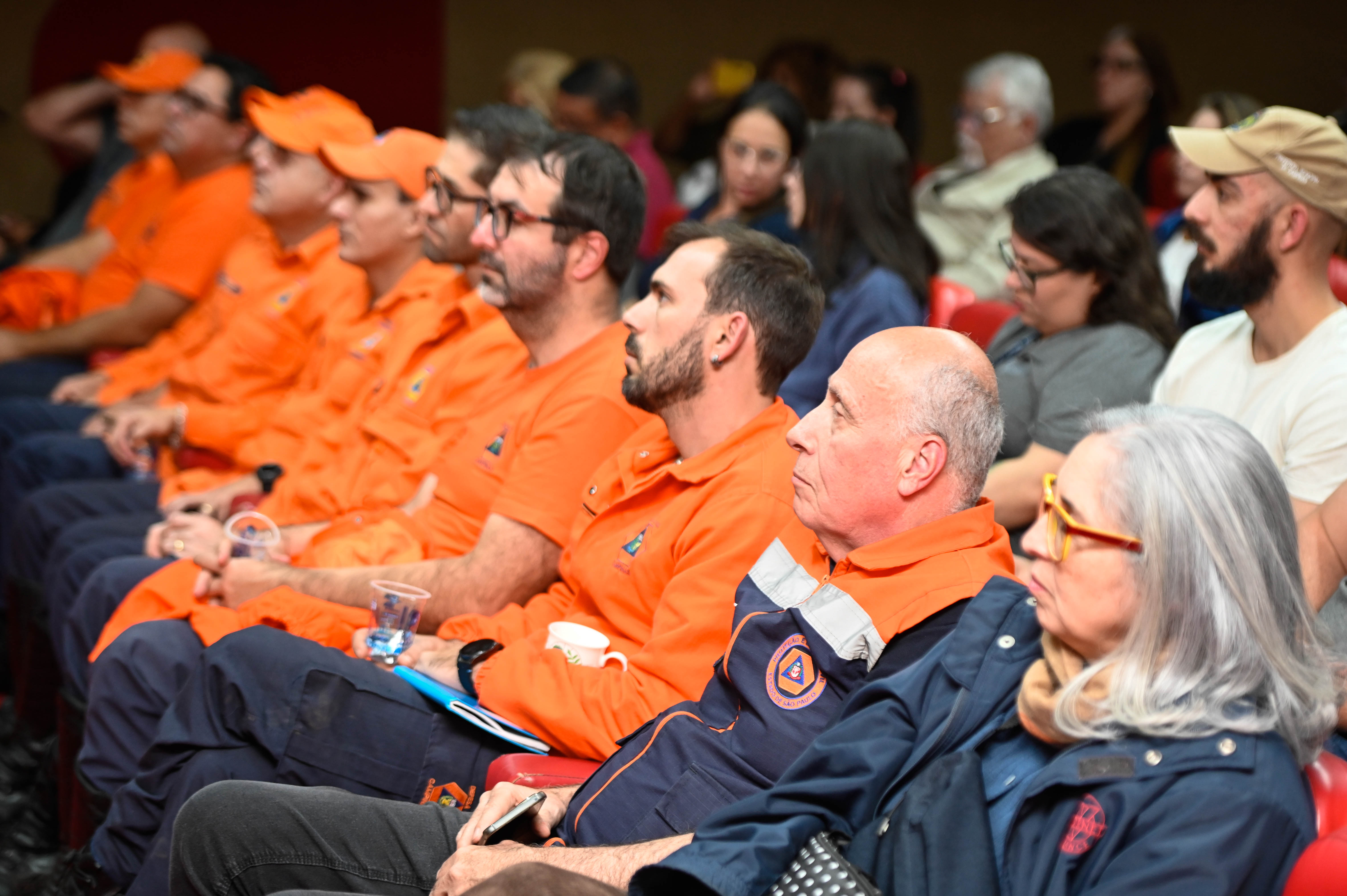 Voltada aos servidores, a palestra teve como objetivo ampliar a compreensão sobre o comportamento de pessoas em situações de perda, trauma, luto e sofrimento emocional.