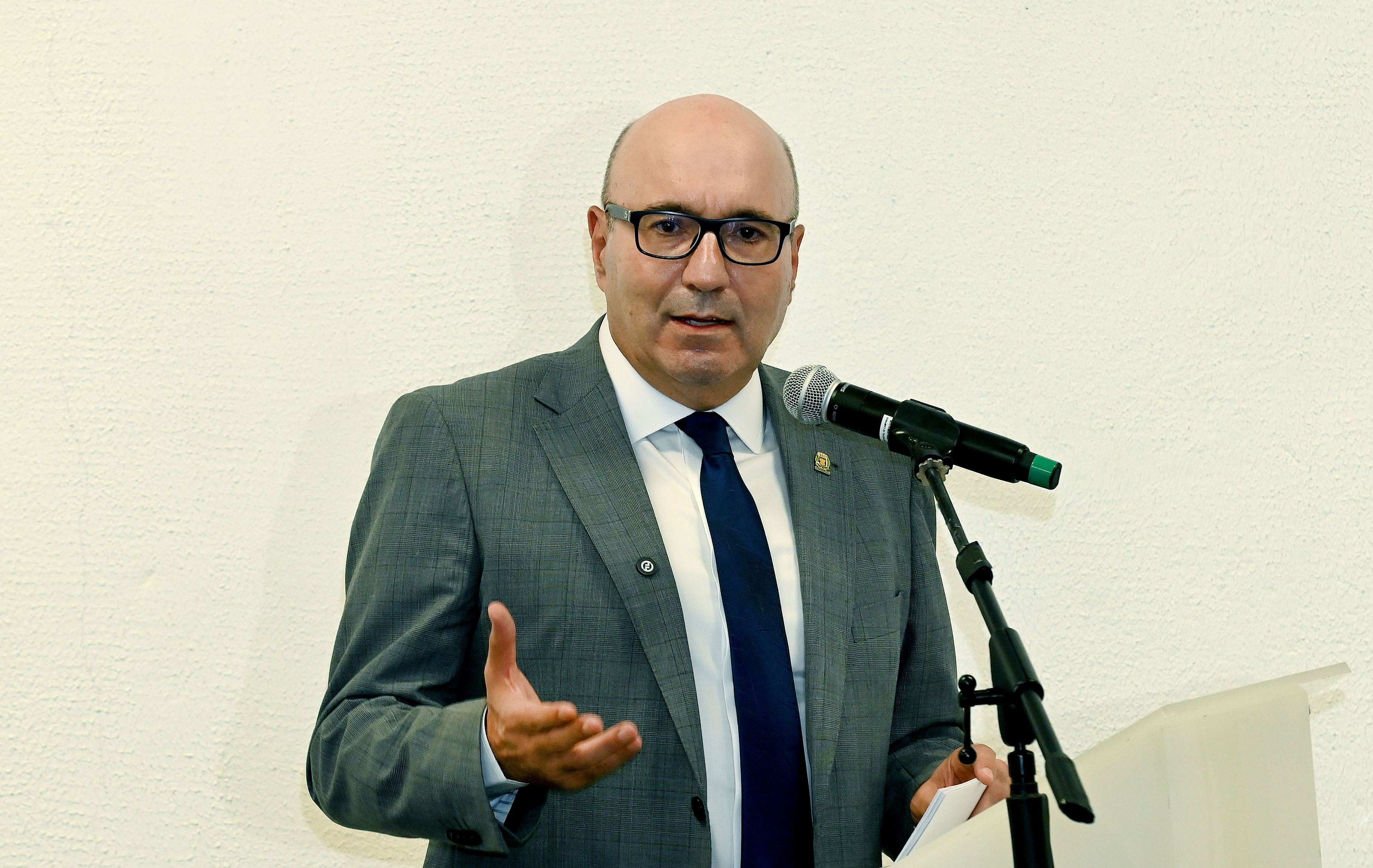 "Serão poucas mudanças para a gestão que começa em janeiro", disse o prefeito