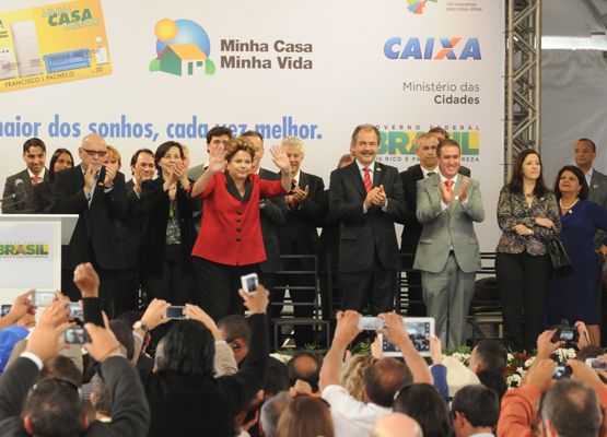 Autoridades presentes na solenidade