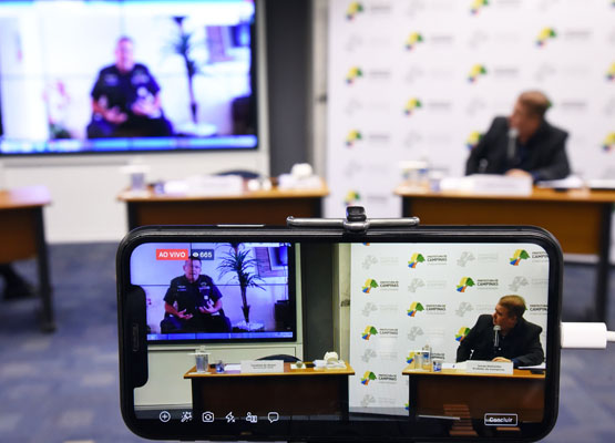 Prefeito e o comandante da GM, Frizarin: transmissão de casa