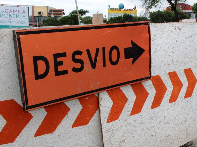 A Emdec programou desvio pelas vias Cesar Bierrembach, Dr. Quirino e Conceição.
