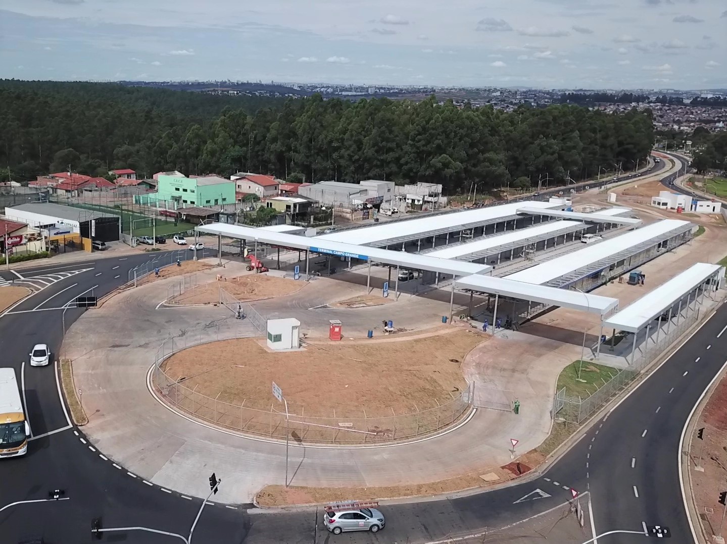 Vista aérea do Terminal BRT Campo Grande: na John Boyd