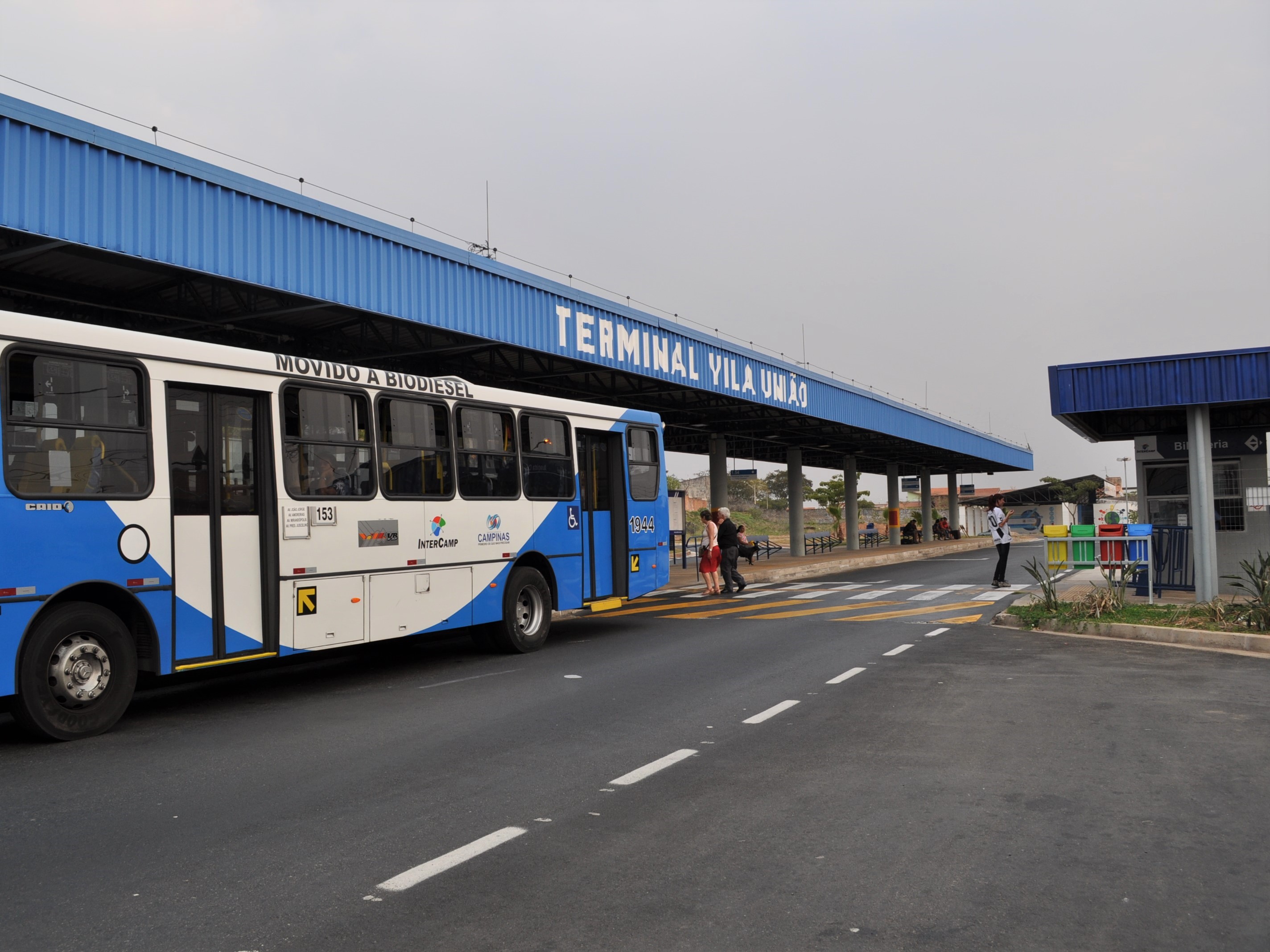 Circulam peloTerminal da Vila União oito linhas de ônibus do transporte público