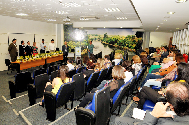 Presidente da empresa agradece a colaboradores