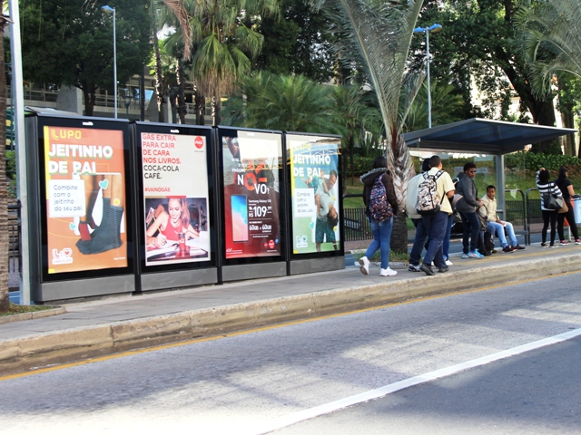 Abrigo na Av. Anchieta
