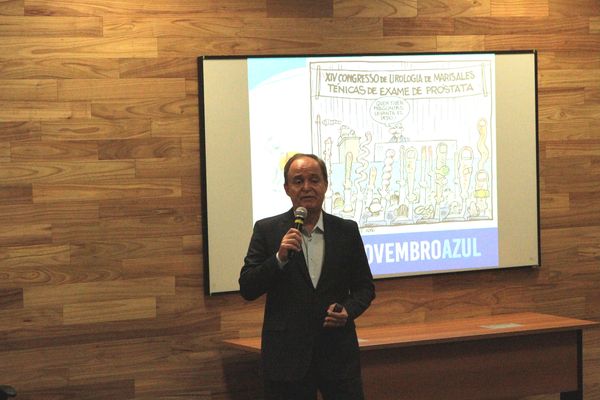 Médico conversou com funcionários sobre diversos pontos relativos ao câncer de próstata