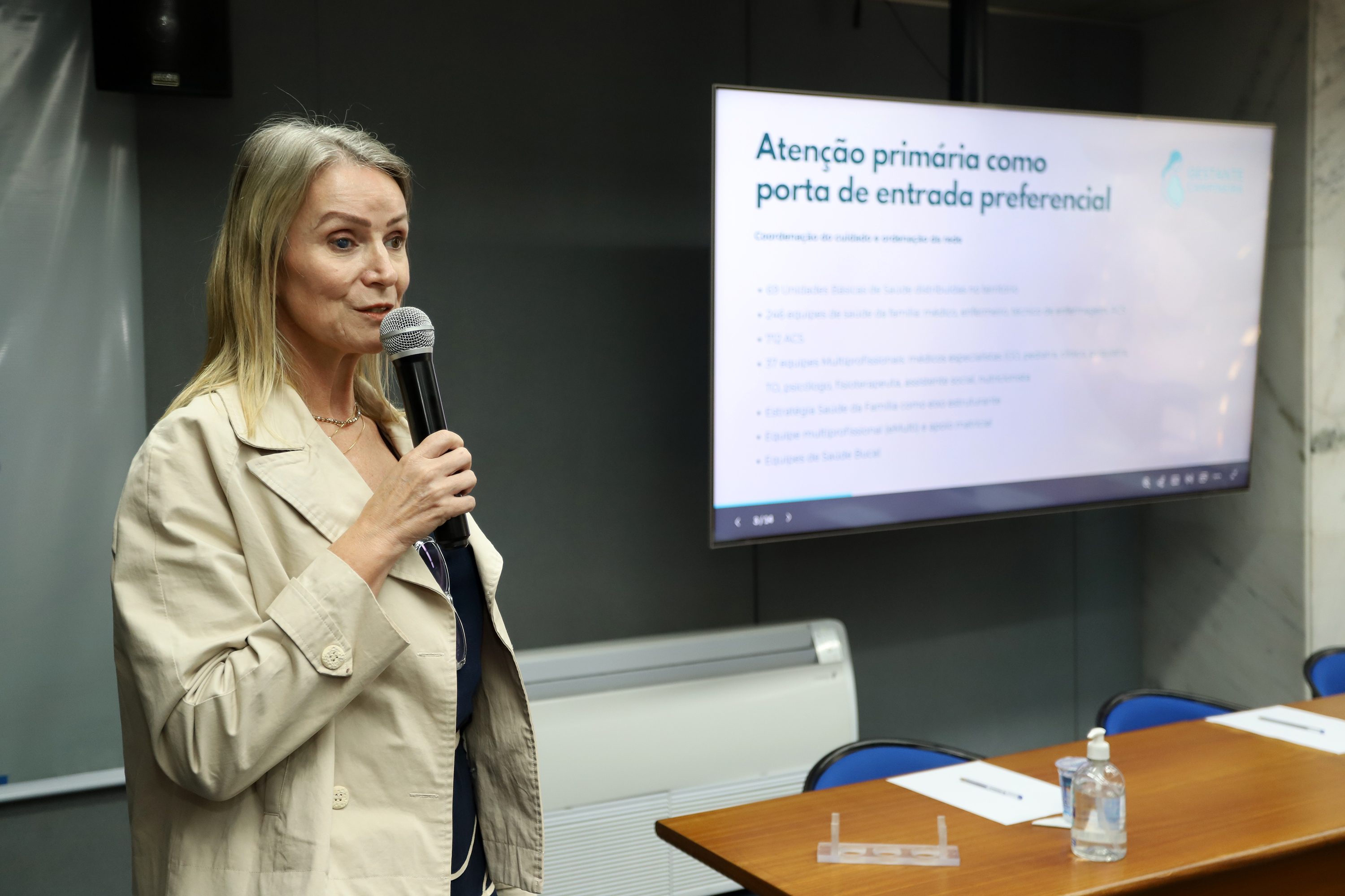 Coordenadora da Área da Saúde da Mulher, Miriam Nóbrega, apresenta como funciona hoje o acompanhamento do pré-natal em Campinas, que tem a atenção primária como porta de entrada