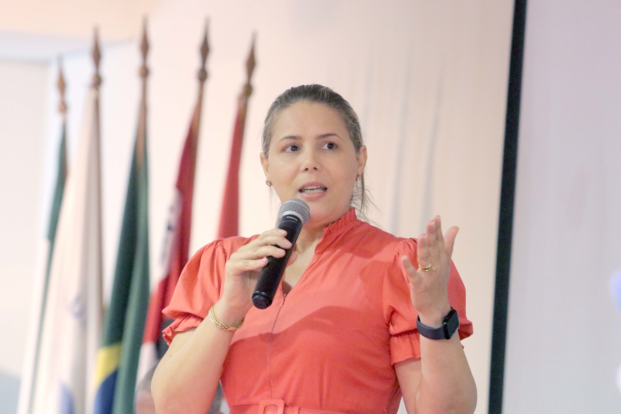 Para a secretária de Desenvolvimento e Assistência Social, o chamamento é o primeiro passo para ampliar o atendimento 