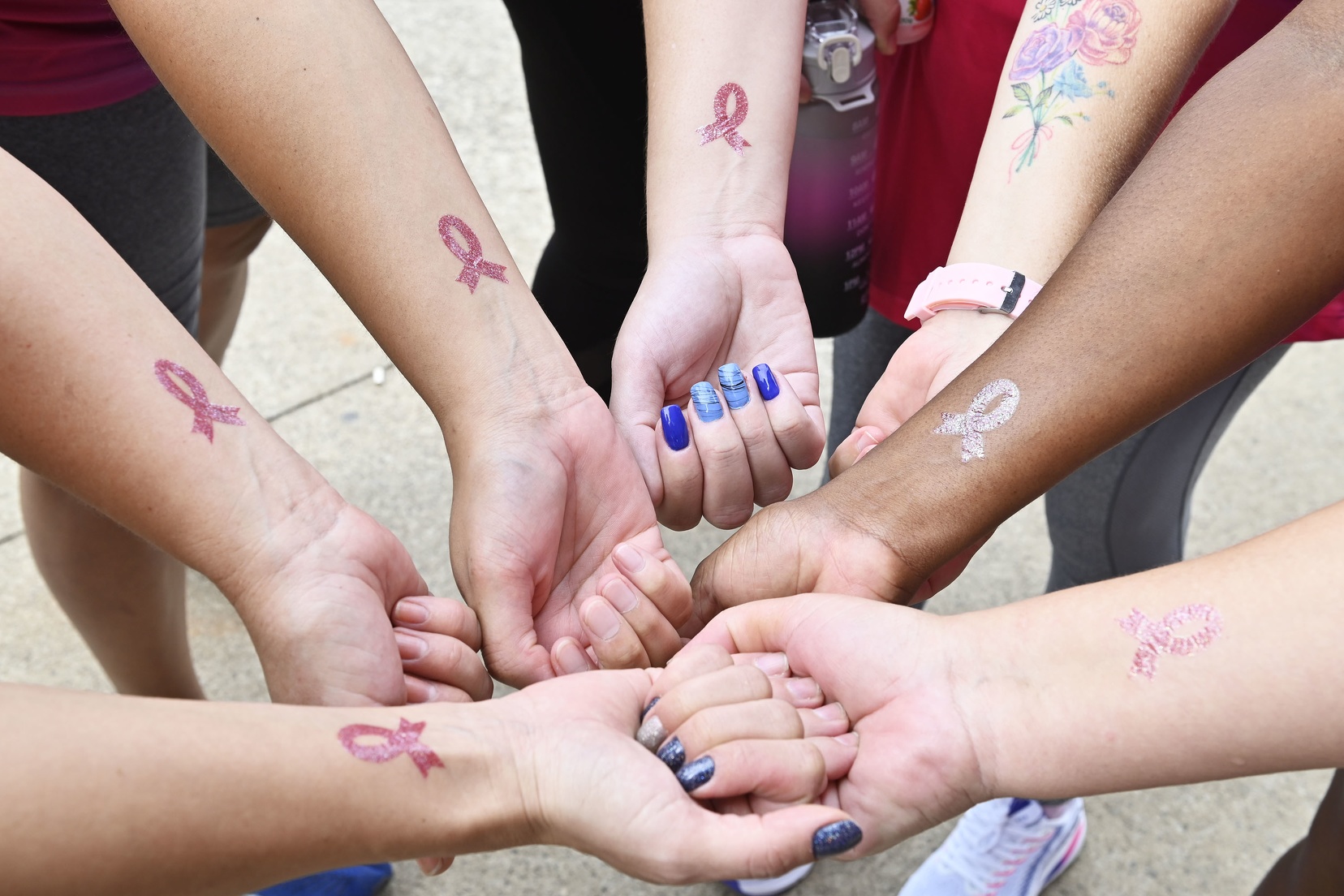 Centros de saúde reúnem uma série de serviços em saúde e atividades culturais no Outubro Rosa