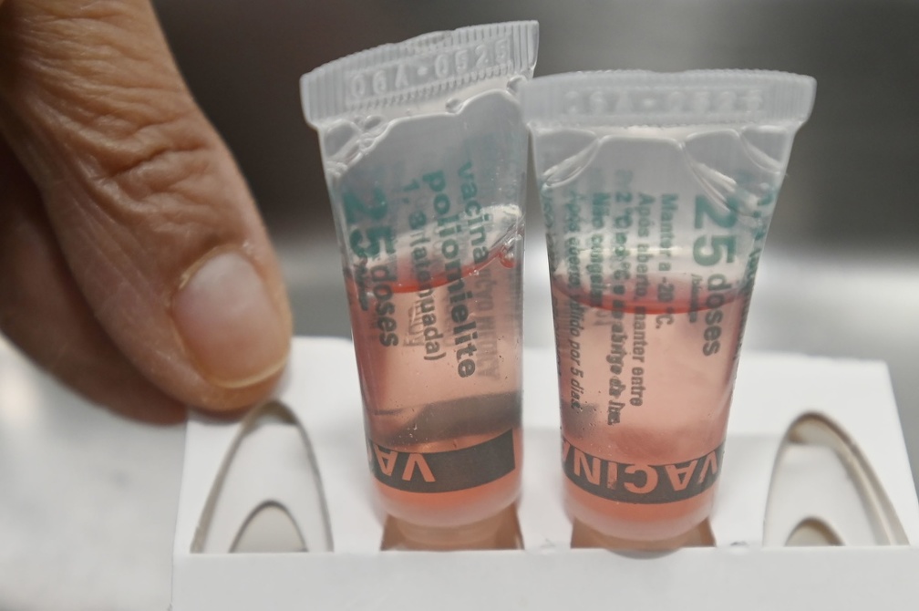 Vacina oral (VOPb), conhecida como gotinha, será aplicada até sexta nos CSs de Campinas