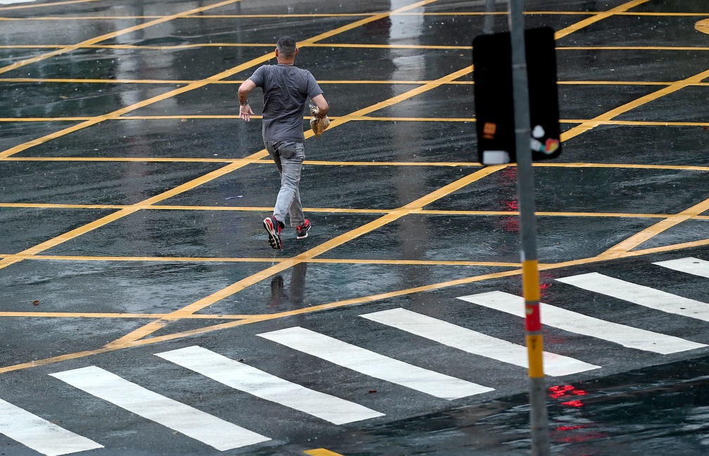 Todos os parques públicos estão fechados desde às 8h desta sexta-feira