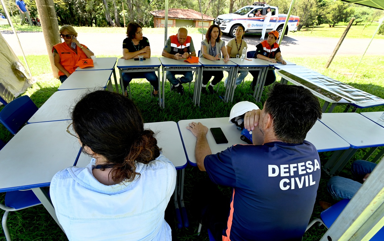 No local foi montada uma sala de situação 