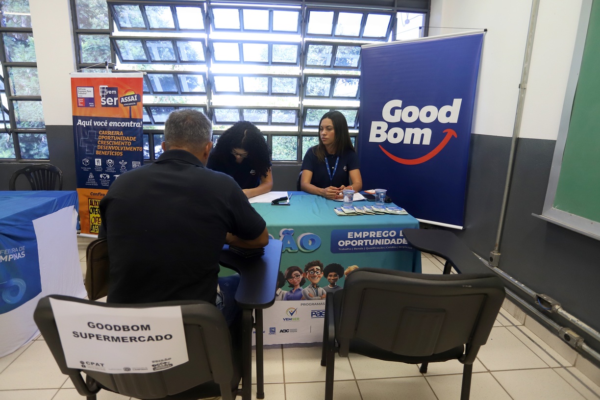 Coordenadora de RH do Good Bom, Michelle Garcia (à direita), destacou importância da participação no Feirão 