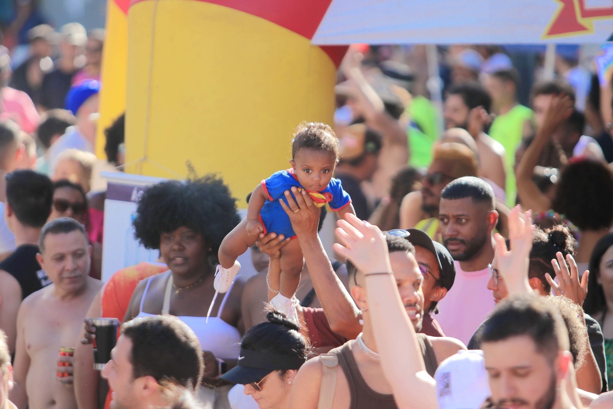 Festa reuniu 250 mil foliões de todas as idades