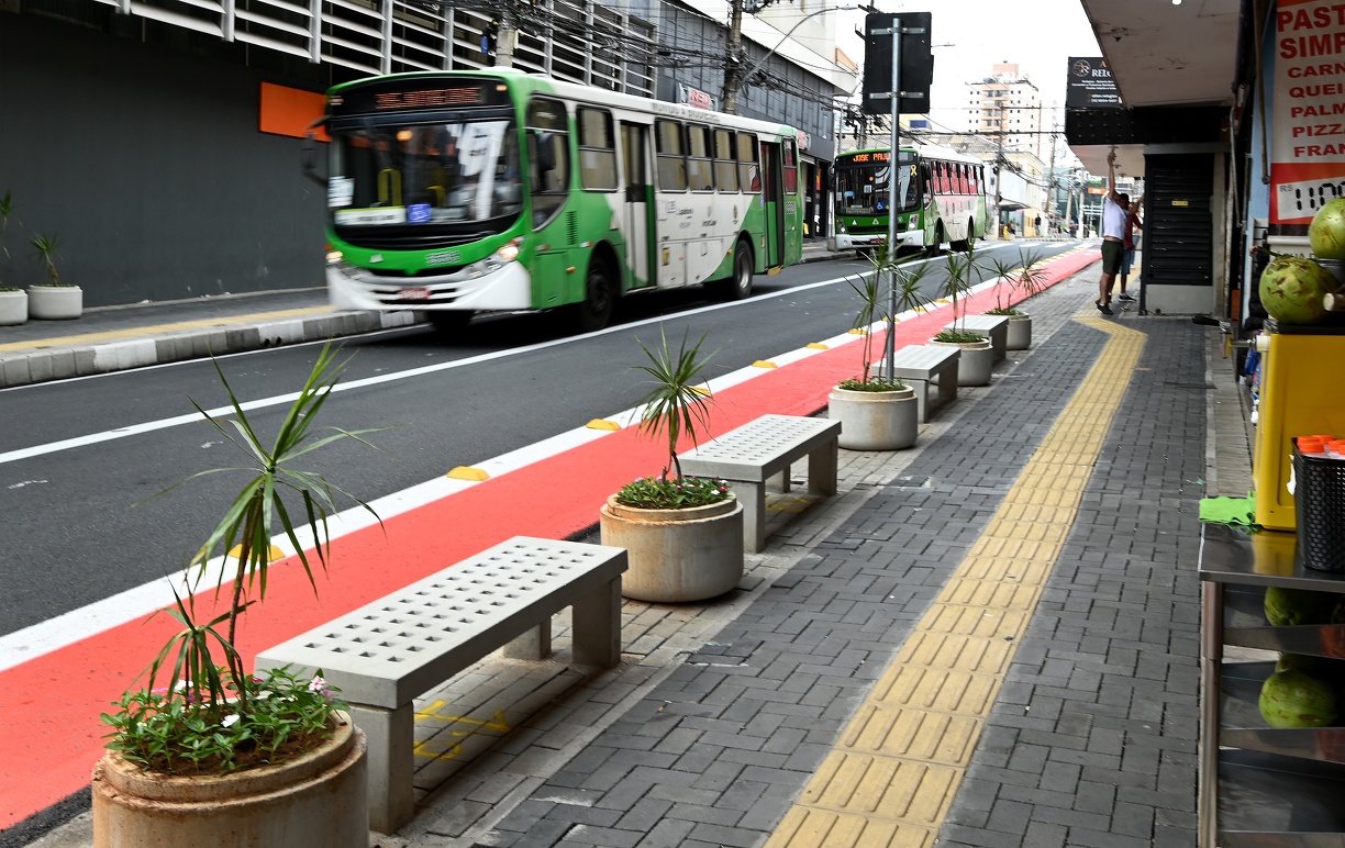 Revitalização da rua José Paulino trouxe melhorias para o centro da cidade 