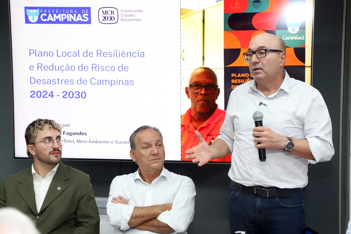 Prefeito Dário afirmou que documento prepara a cidade para reduzir o risco de desastres
