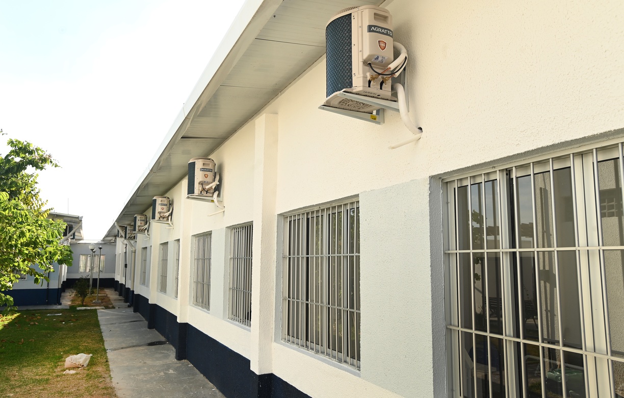 Além da obra, os aparelhos de ar-condicionado danificados foram substituídos