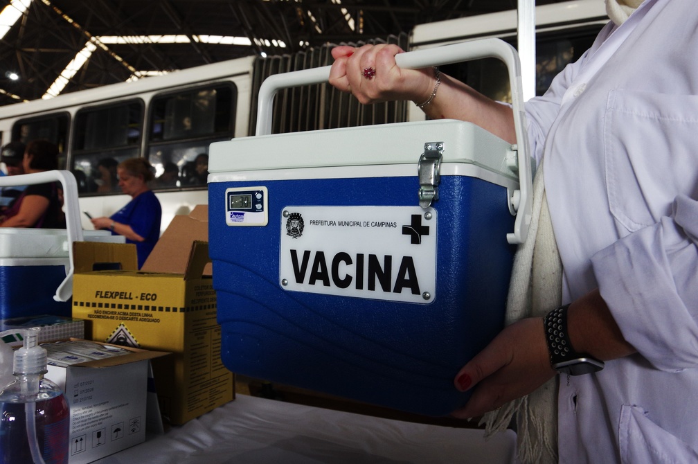 Saúde de Campinas mantém vacinação contra gripe em terminais de ônibus nesta semana