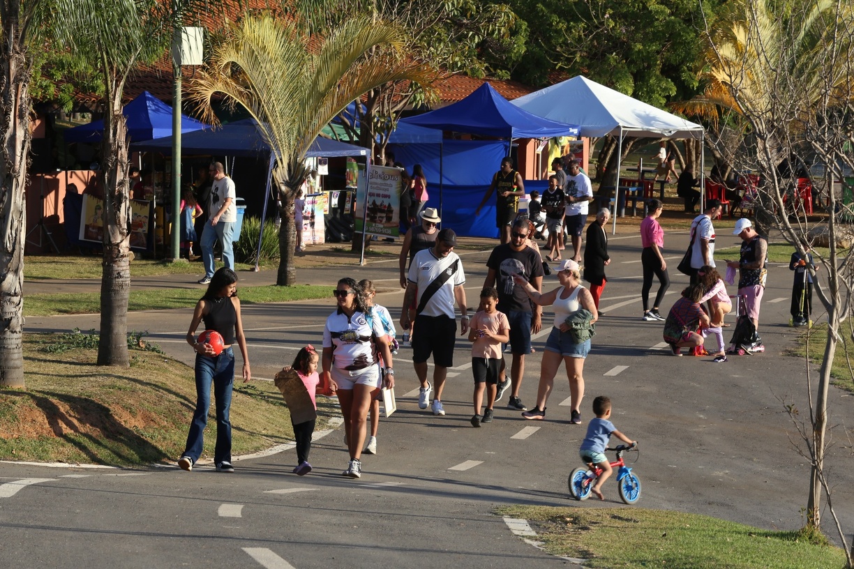 Famílias tiveram dia divertido no parque