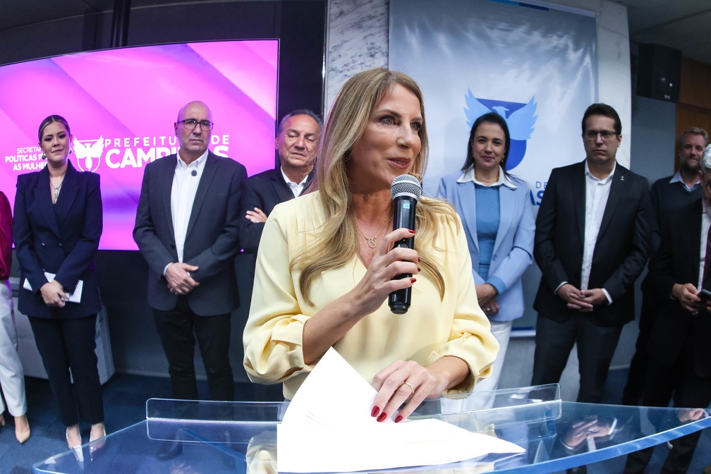 Secretária de Políticas para as Mulheres, Alessandra Herrmann, participa de duas mesas: Municípios no Enfrentamento à Violência e A Segurança e Redes de Apoio à Mulher