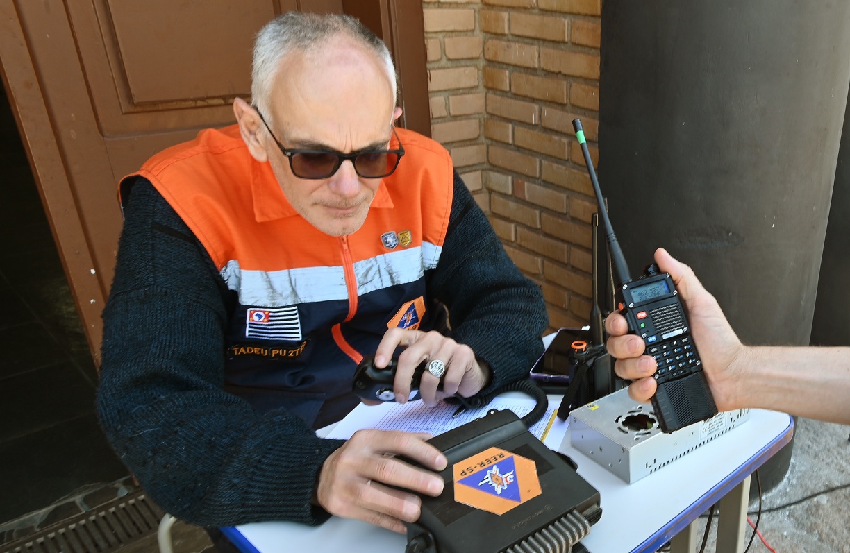 Simulados mobilizam e integram radioamadores ao sistema de emergência