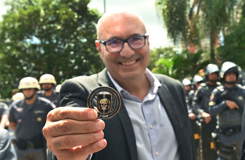 Dário foi homenageado com medalha de ação especial