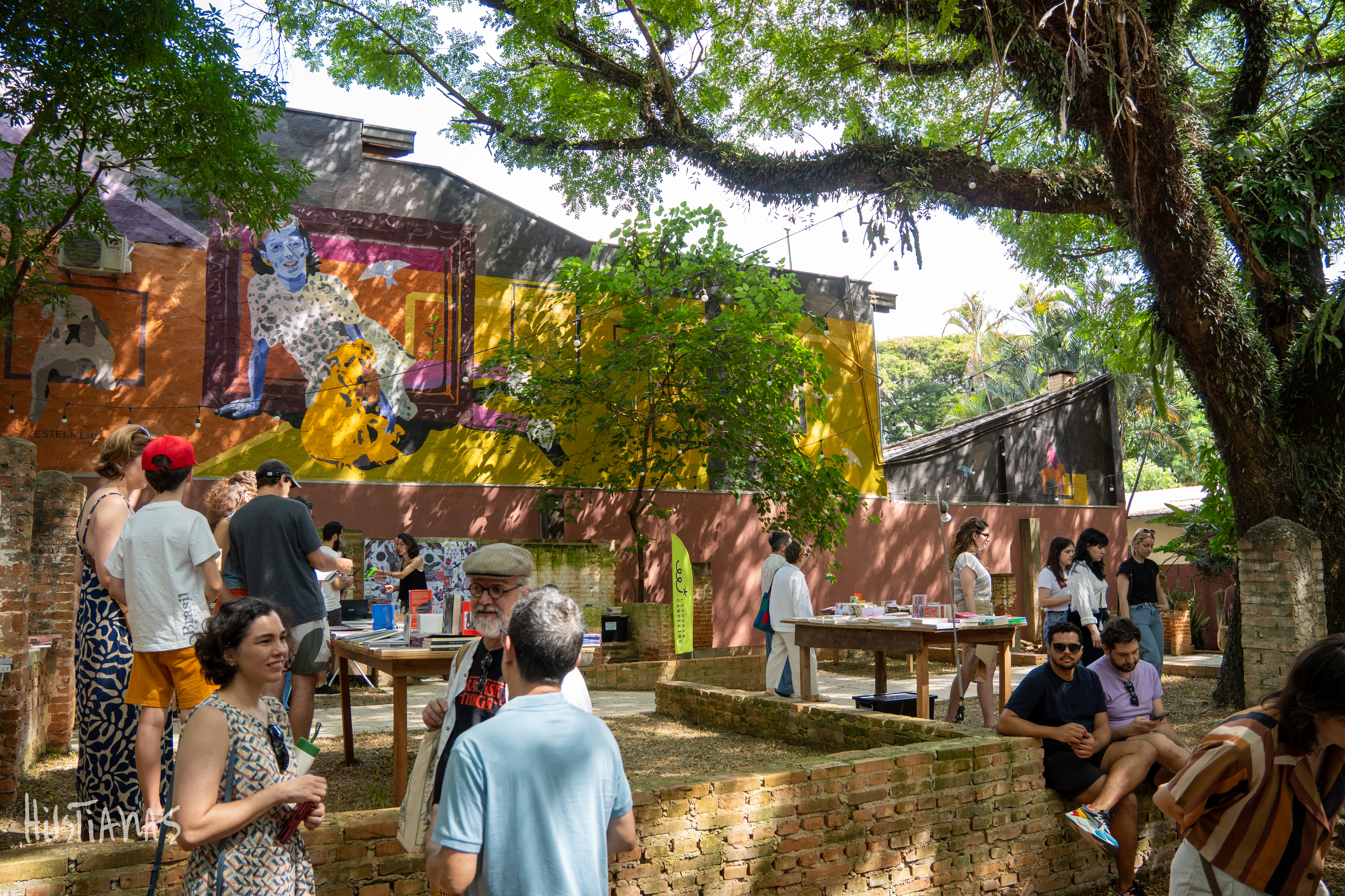 Hilstianas reúne público na Casa do Sol; festival chega à 5ª edição neste final de semana