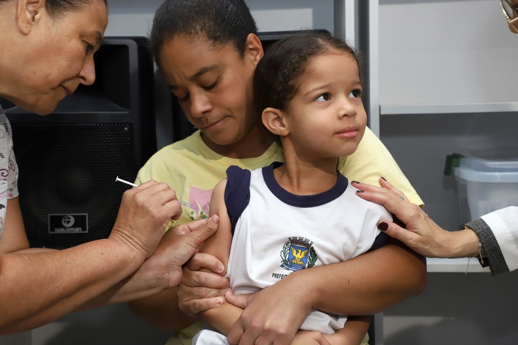 Campinas realizou nesta semana a primeira atividade de vacinação contra a gripe em escolas municipais de educação infantil