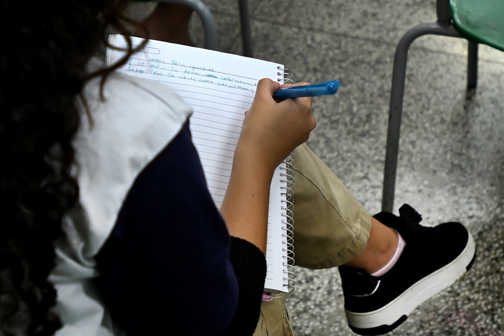 Iniciativa com estudantes reúne música, poesia e artes visuais