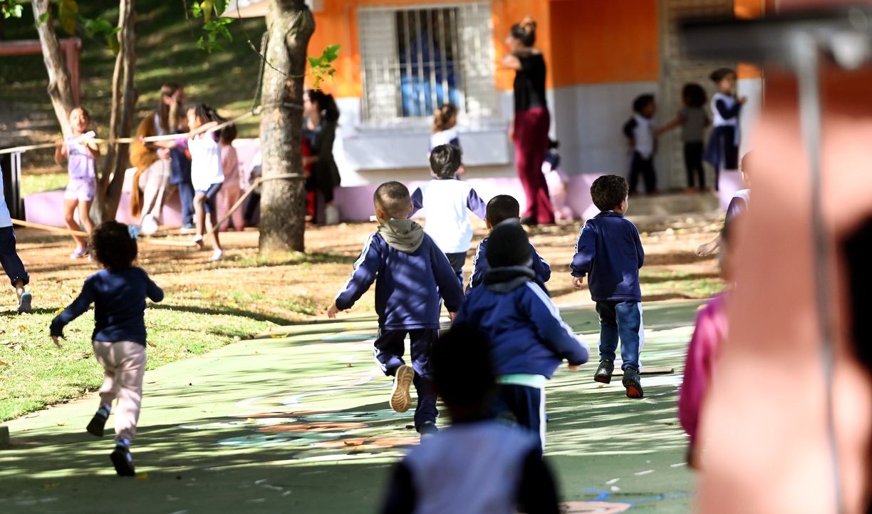 Alunos da educação infantil de Campinas durante atividades