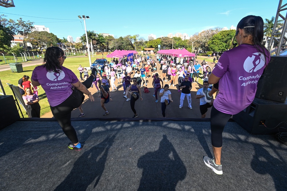 Evento teve aula de autodefesa e body combat para mulheres