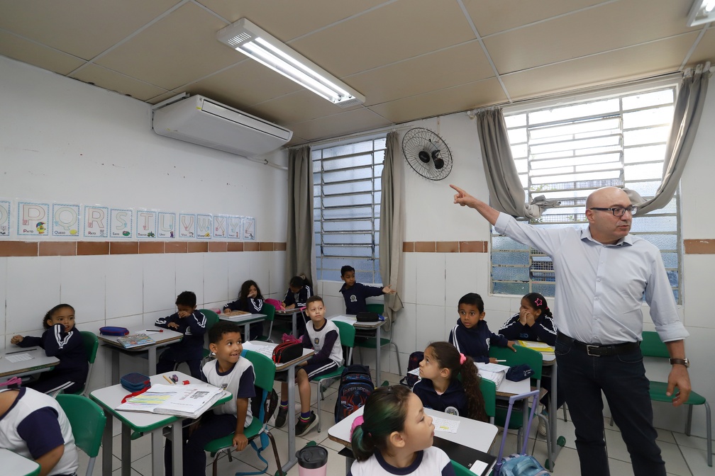 Prefeito Dário Saadi acompanhou início da climatização de Emefs de Campinas