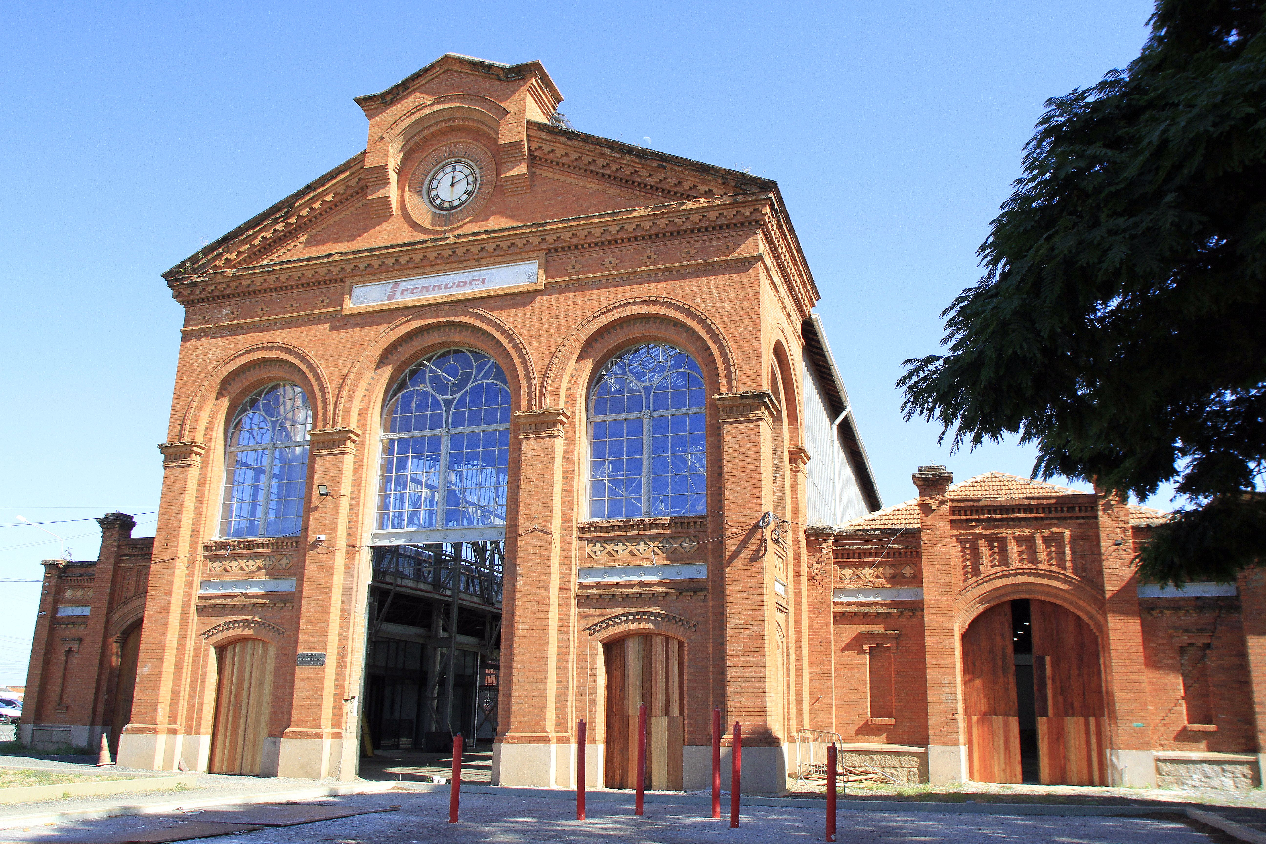 Apresentação da Orquestra Sinfônica de Campinas será no dia 28 de fevereiro, às 18h30, no Prédio do Relógio; cada pessoa pode garantir até dois ingressos