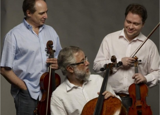León, Schaefer e Ring interpretarão peças de Mozart e Schubert. 