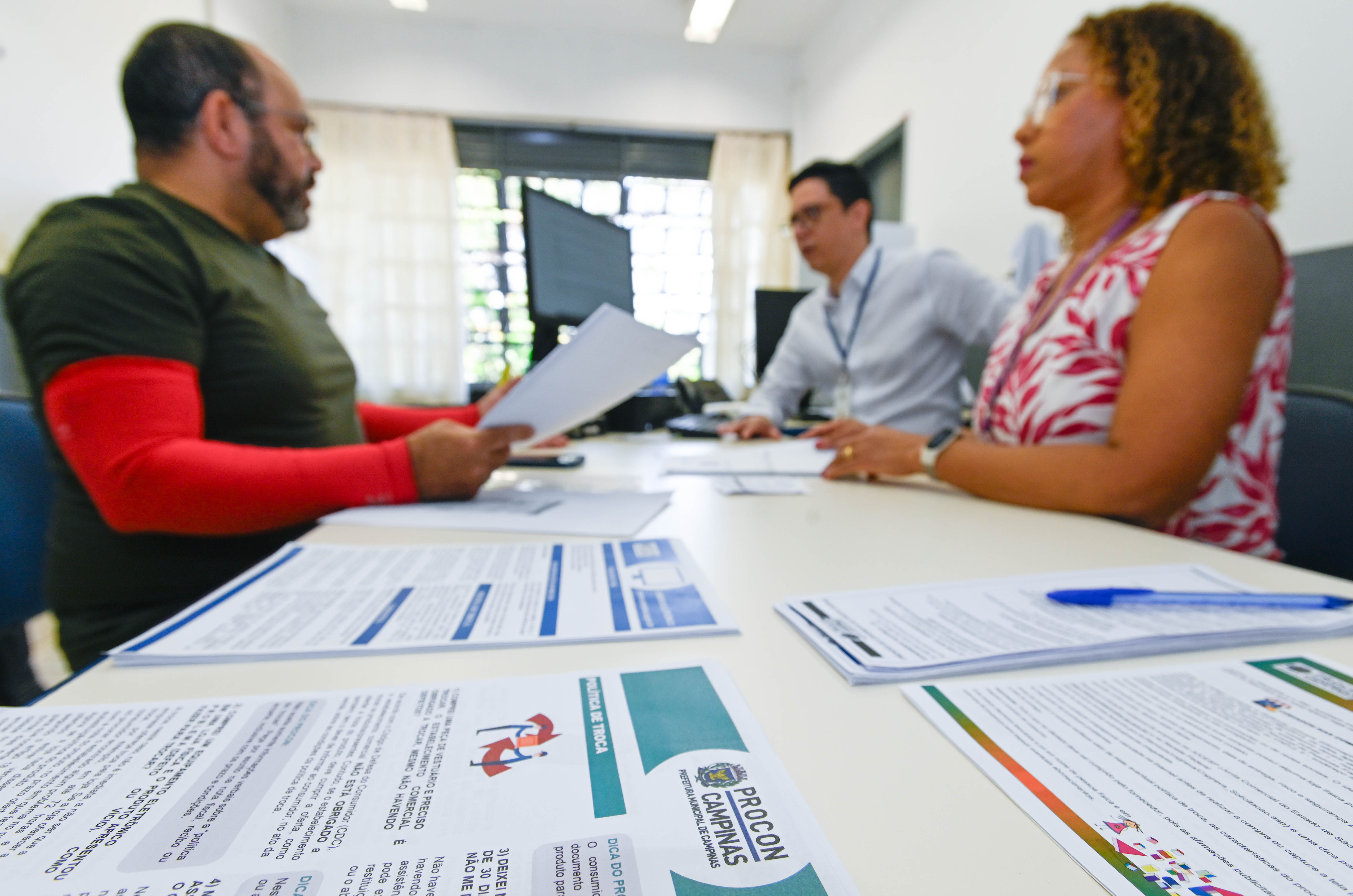 Consumidores poderão registrar reclamações e tirar dúvidas no atendimento, que será oferecido das 10h às 15h  