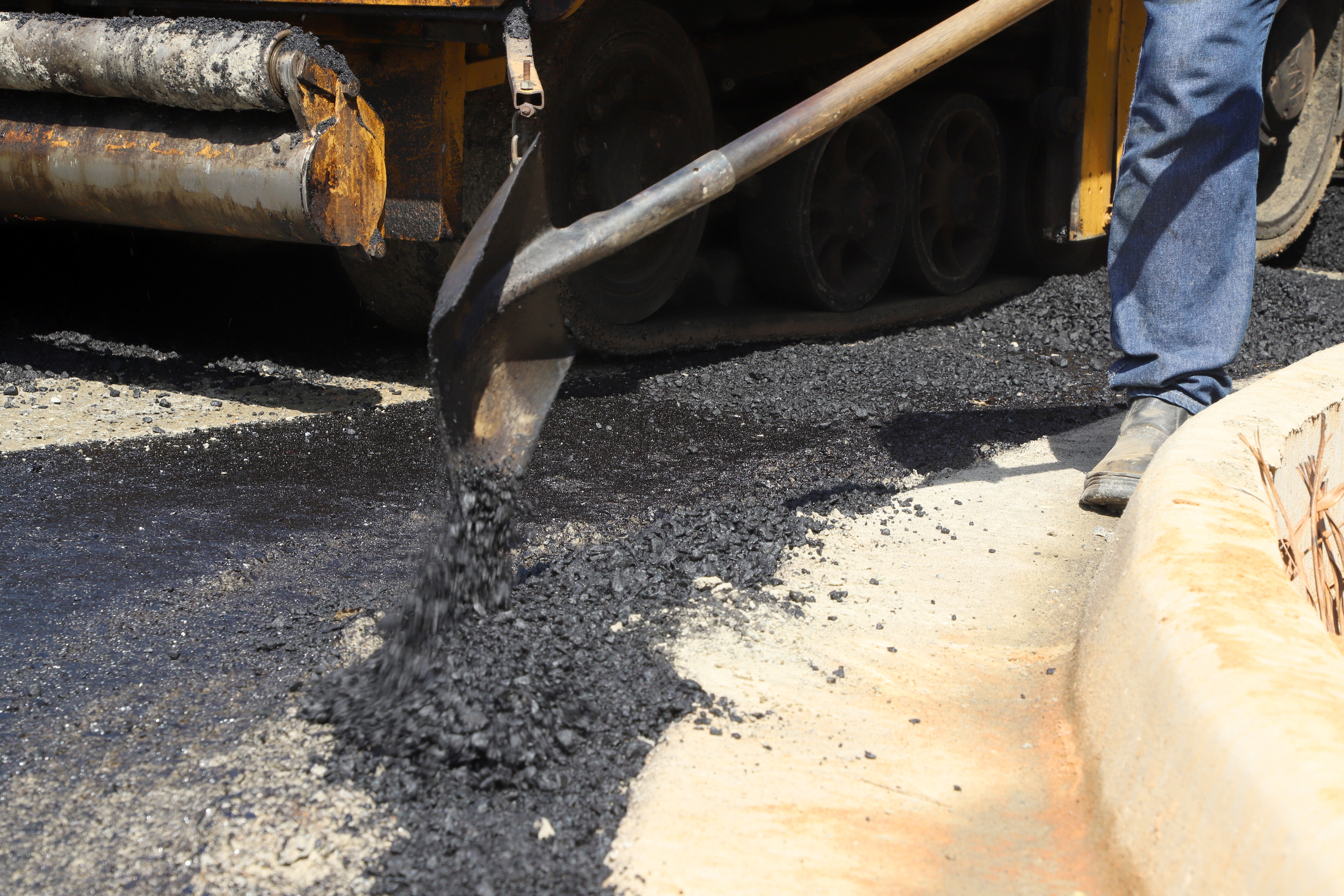 Pelo decreto, as empresas são responsáveis pela recuperação das ruas e calçadas após as obras
