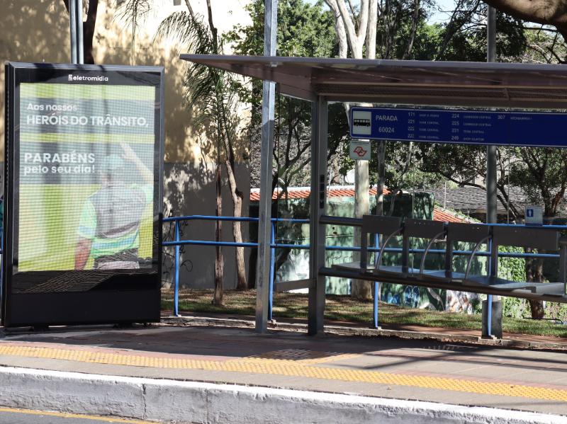 Placa reconhece trabalho dos homenageados do dia