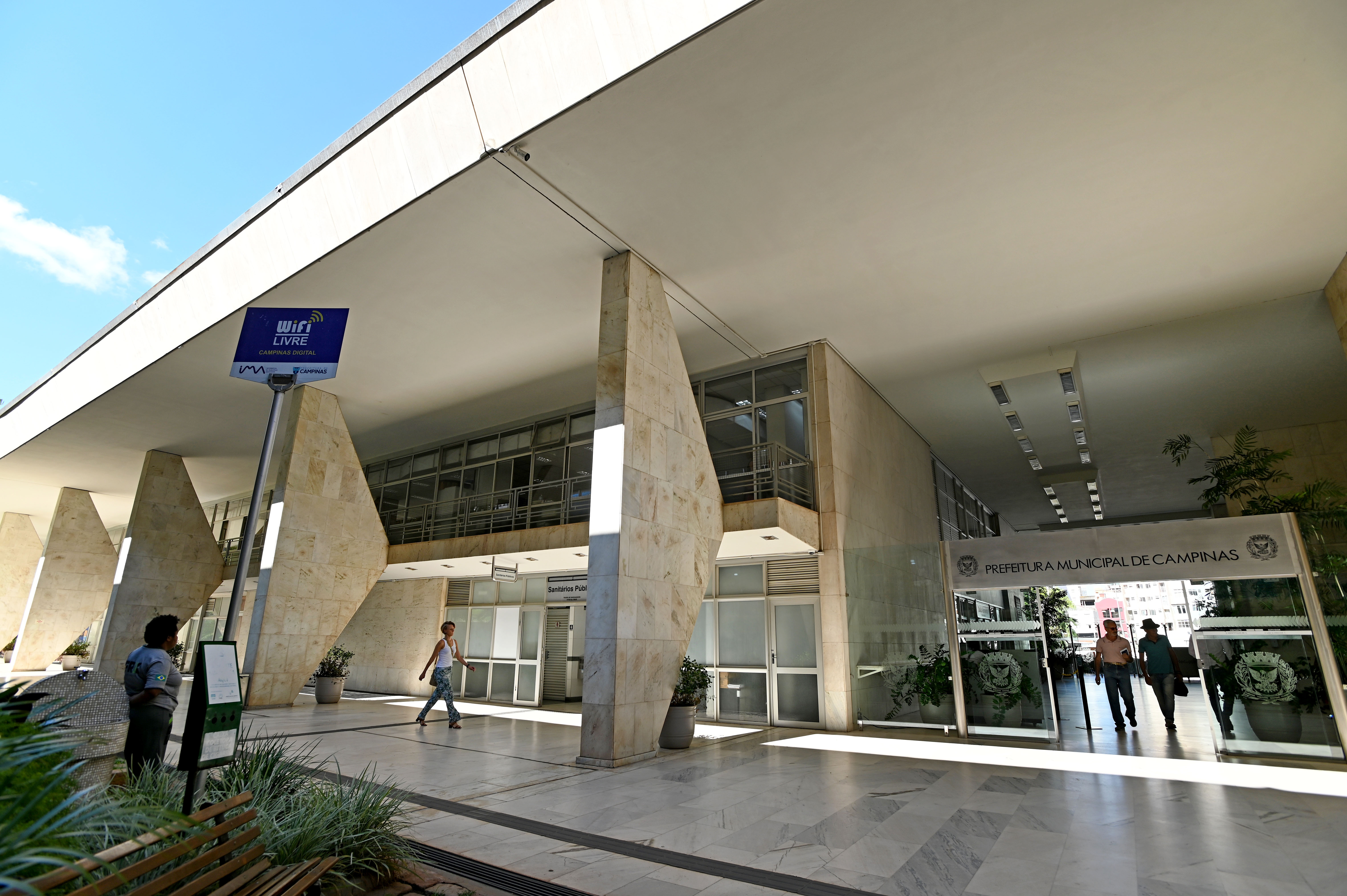 Repartições públicas ficarão fechadas, mas a Prefeitura manterá plantão dos serviços essenciais