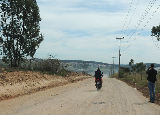 Trecho que será asfaltado liga o Ouro Verde ao Campo Grande