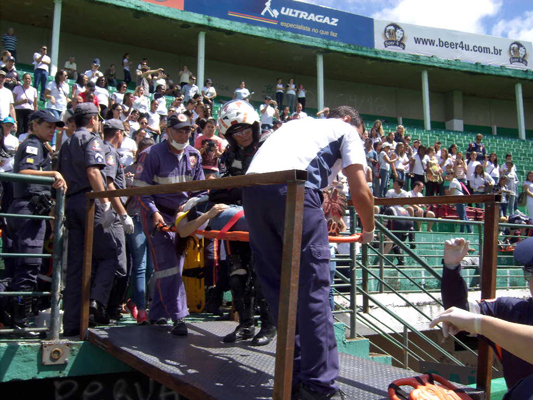 Tumulto na arquibanda simulou acidente 
