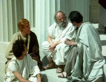 Cena do filme Sócrates, de Roberto Rossellini