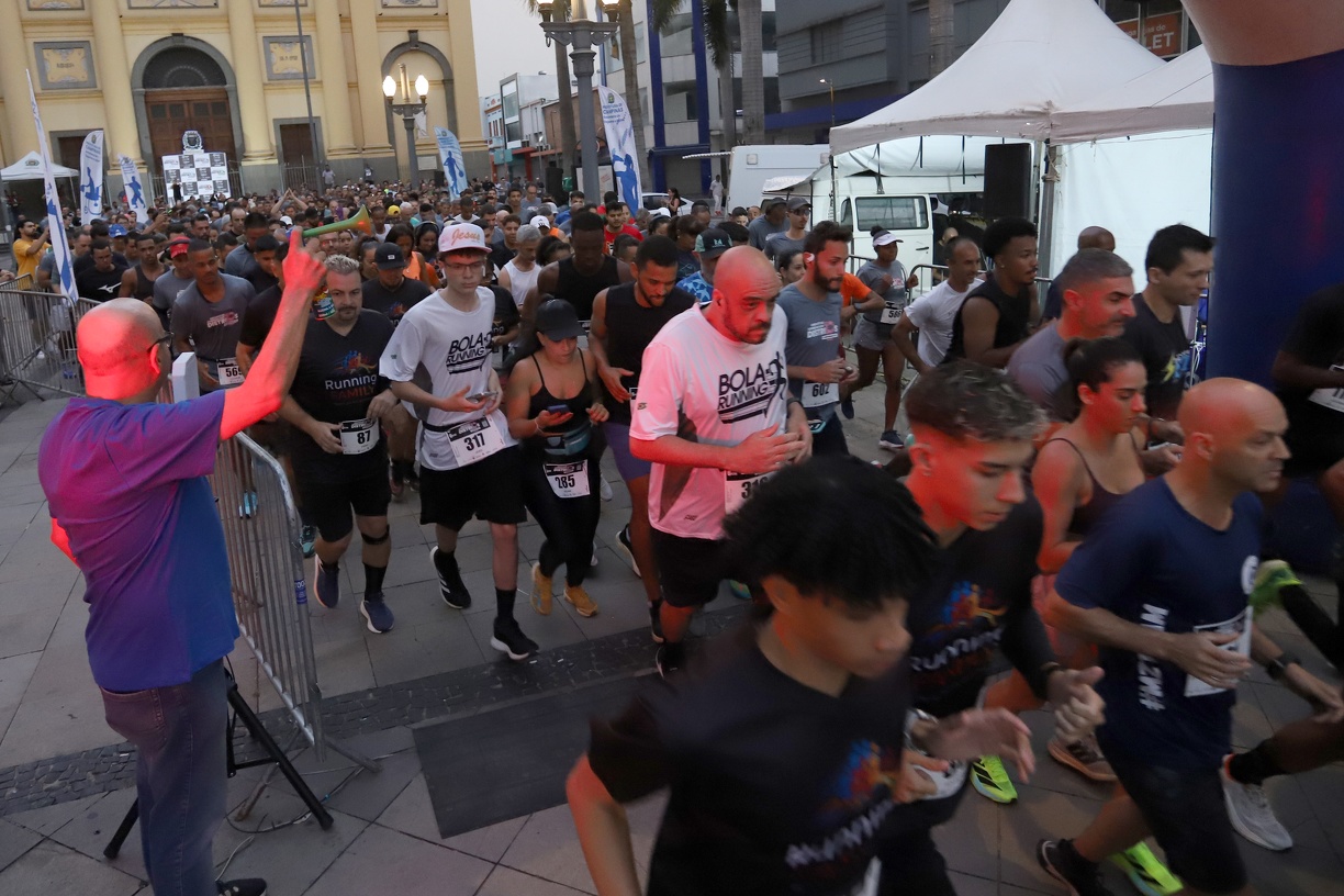 Mais de 600 corredores participaram da primeira etapa da Corrida, no Centro 
