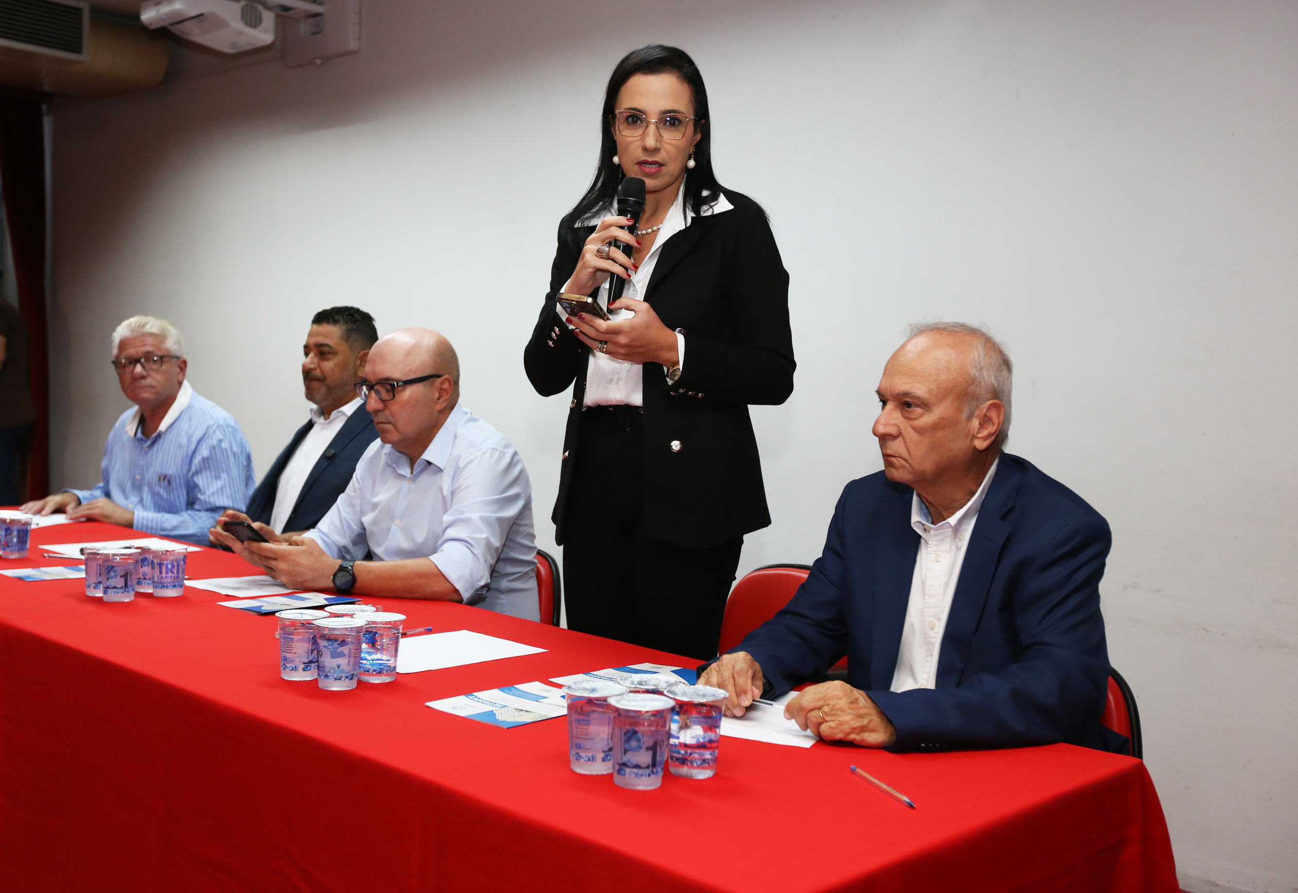 Carolina Baracat: reunião de diálogo, de conhecimento e de aprimoramento