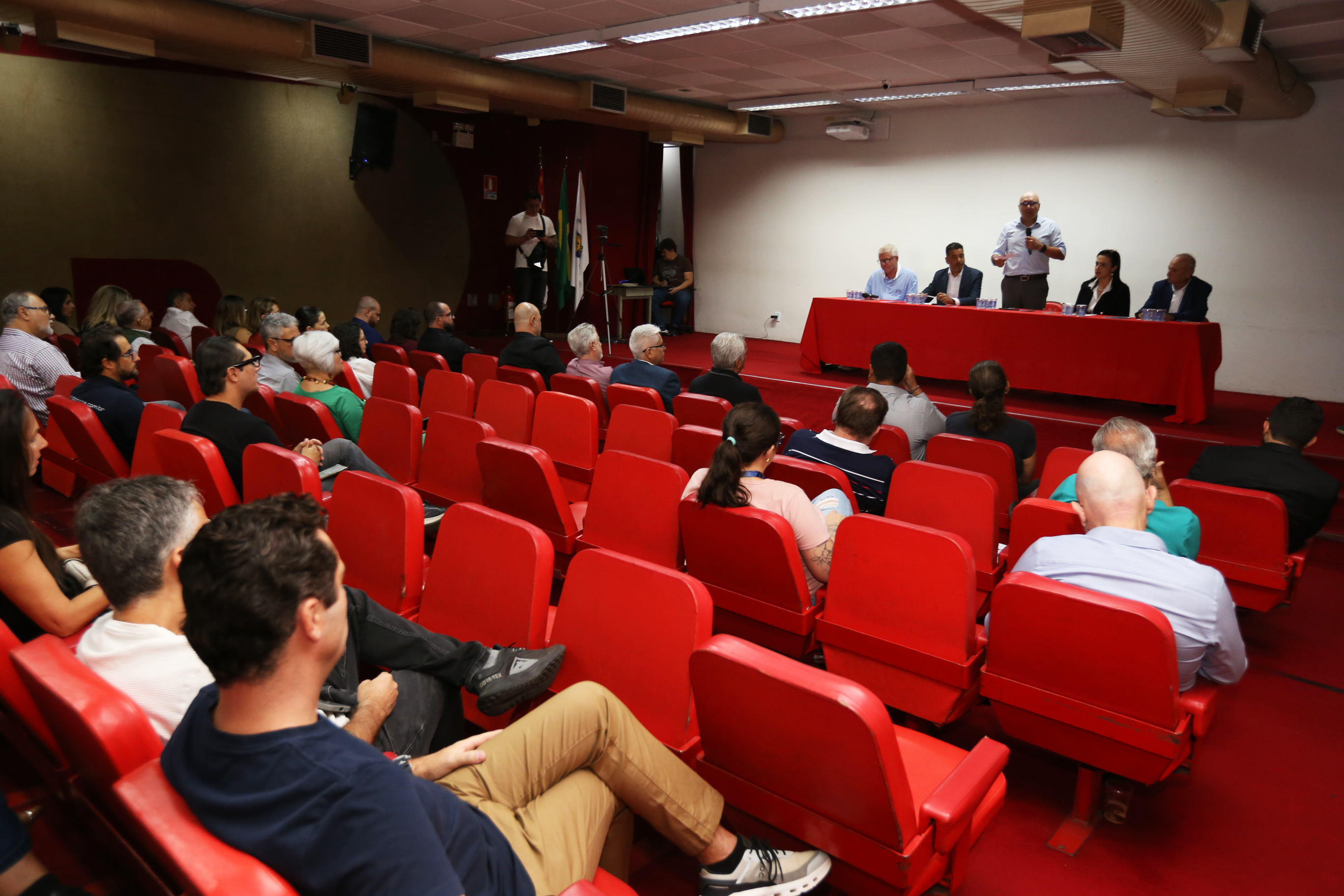 Evento foi realizado no Salão Vermelho do Paço Municipal 