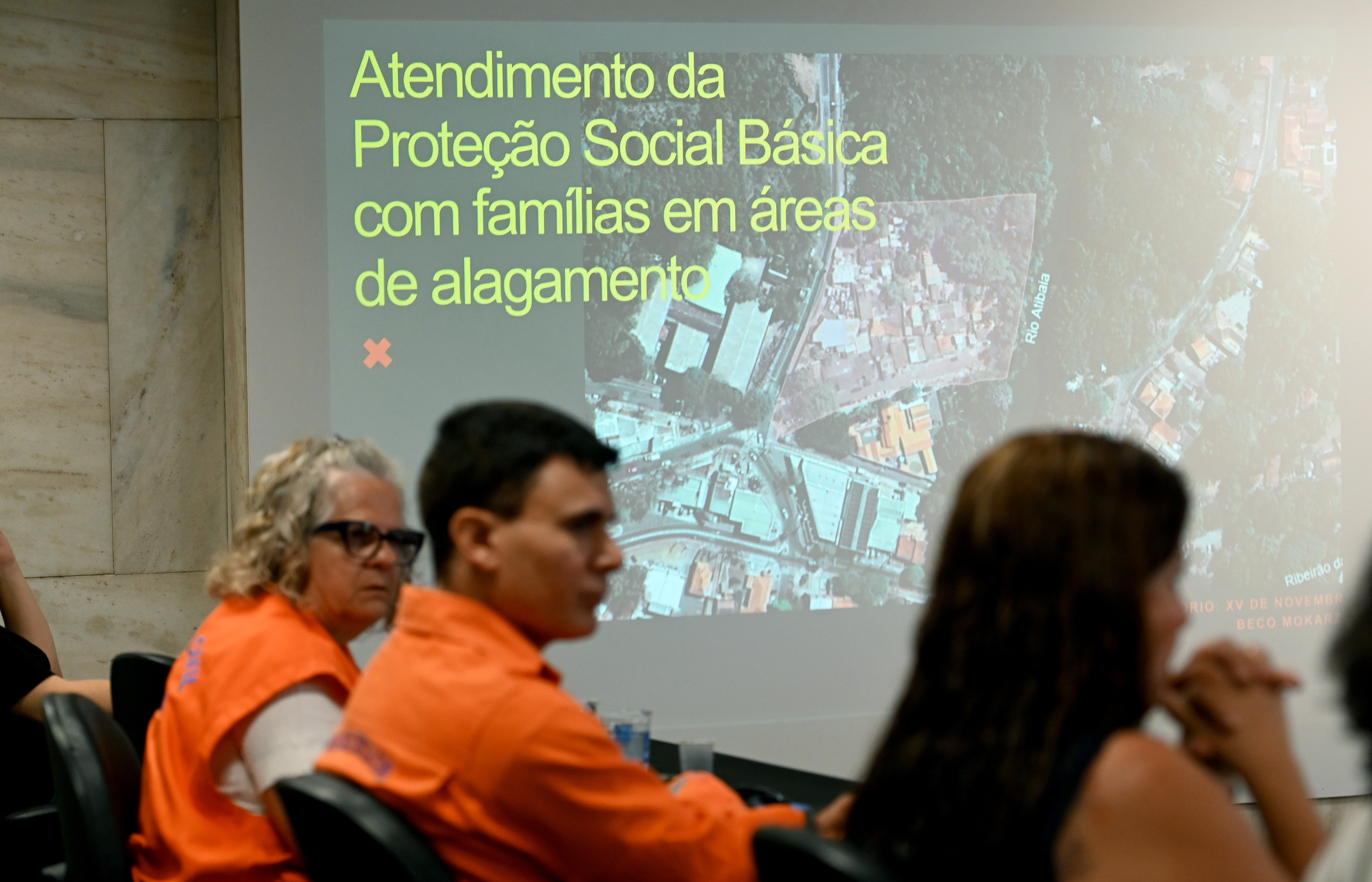 Equipe da Assistência Social apresentou a atualização do mapeamento das famílias que vivem no Beco do Mokarzel para planejamento de ações em situações de emergências 