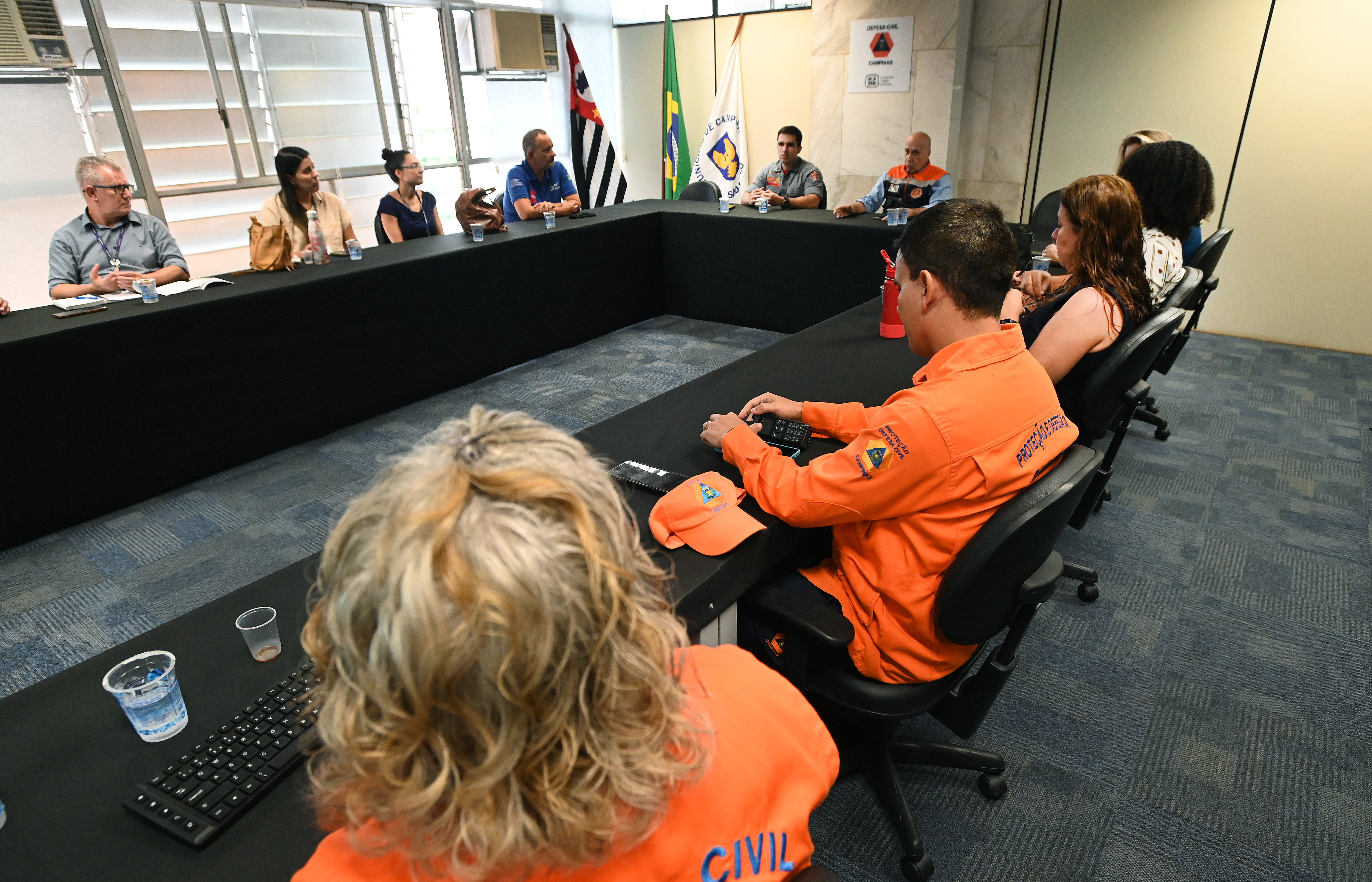 Órgãos diversos como  Assistência Social, Saúde, Departamento de Parques e Jardins, Emdec, Administrações Regionais, CPFL, Urbanismo integram o Comitê