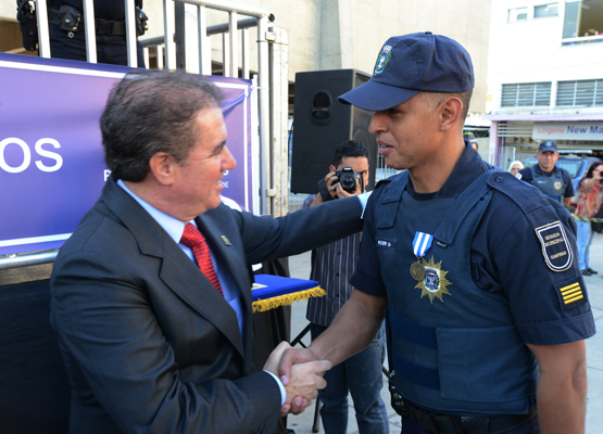 Jonas homenageando o GM Ricieri